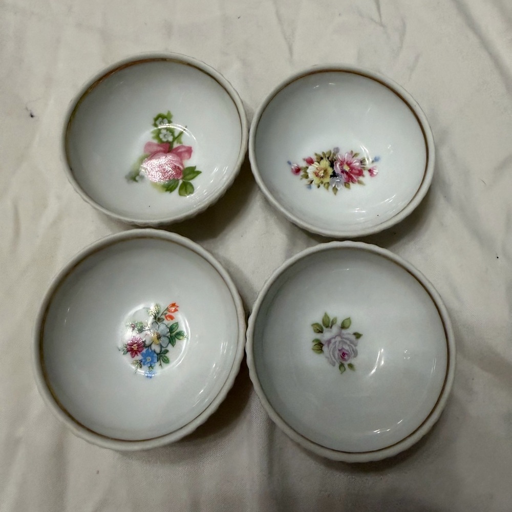 Floral Porcelain Bowls Set